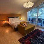 Penthouse Thaler